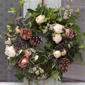 fwthumbCHRISTMAS WREATH FOR DOOR.jpg